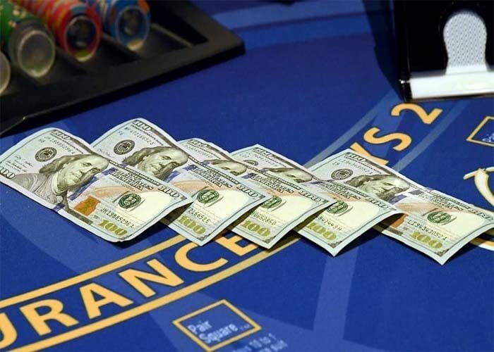 Các loại tiền được sử dụng trong Casino